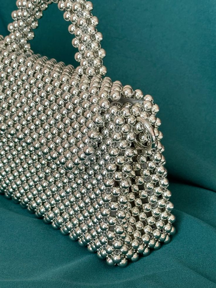 Sac à main en perles argenté